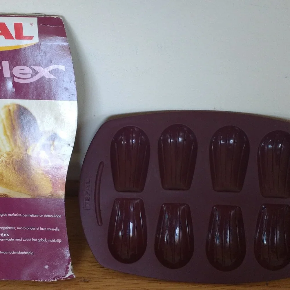 Tefal Proflex Madeleine Non Stick Pan Bake-ware 8 French Sponge Cookie Mold New
